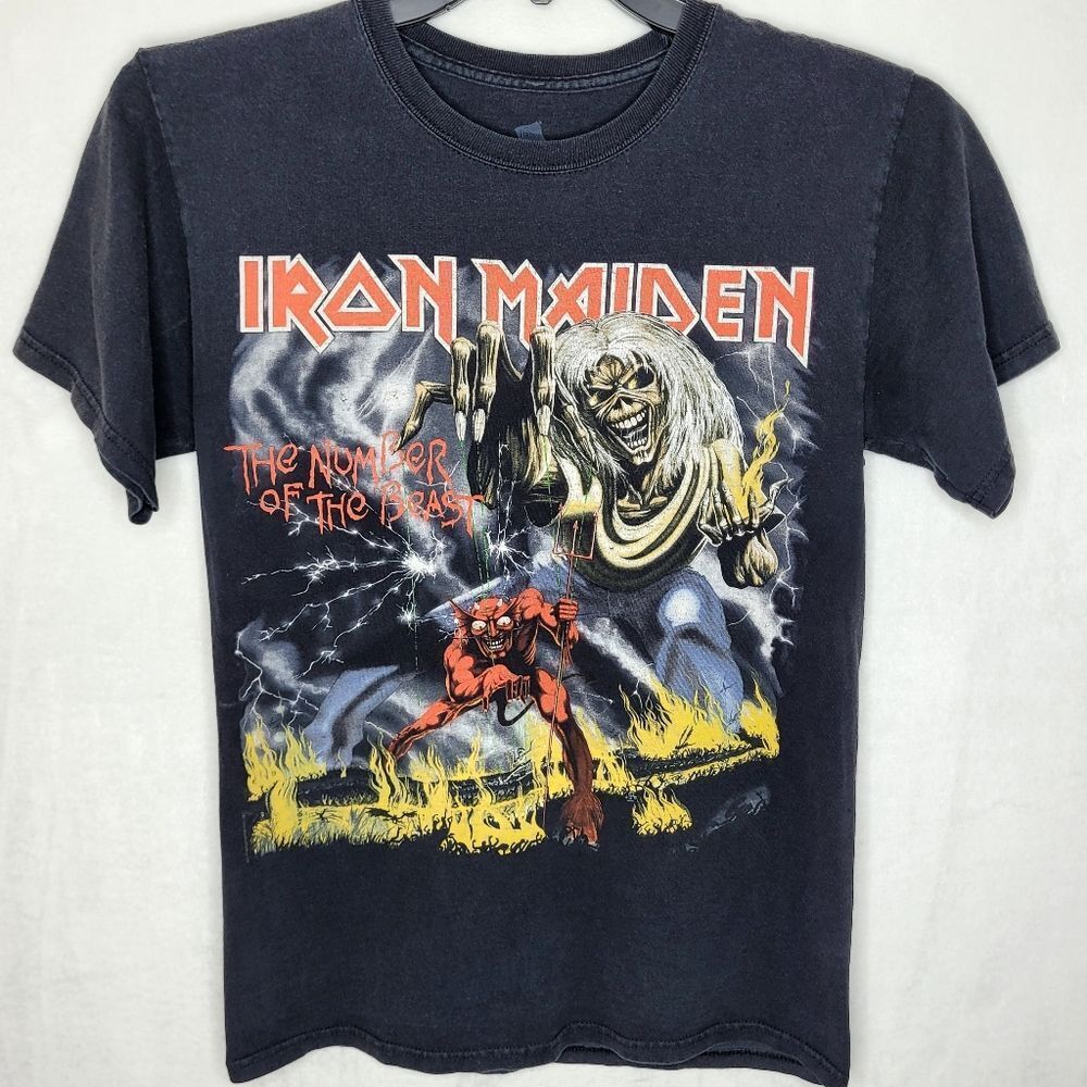 Iron Maiden The Number of the Beast‎ 2011 T Shirt Size Small